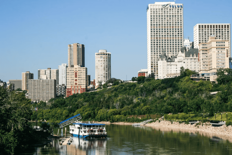 Edmonton downtown skyline and river valley, a popular destination for people moving to Edmonton in 2026